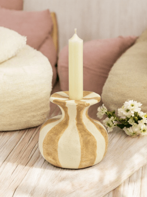 Stribet lysestage i keramik – beige/brun 10 × 10 × 10 cm
