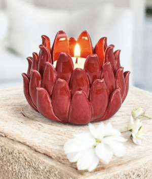 Fyrfadsstage i blomsterform – keramik, bordeaux 9 × 7 × 9 cm